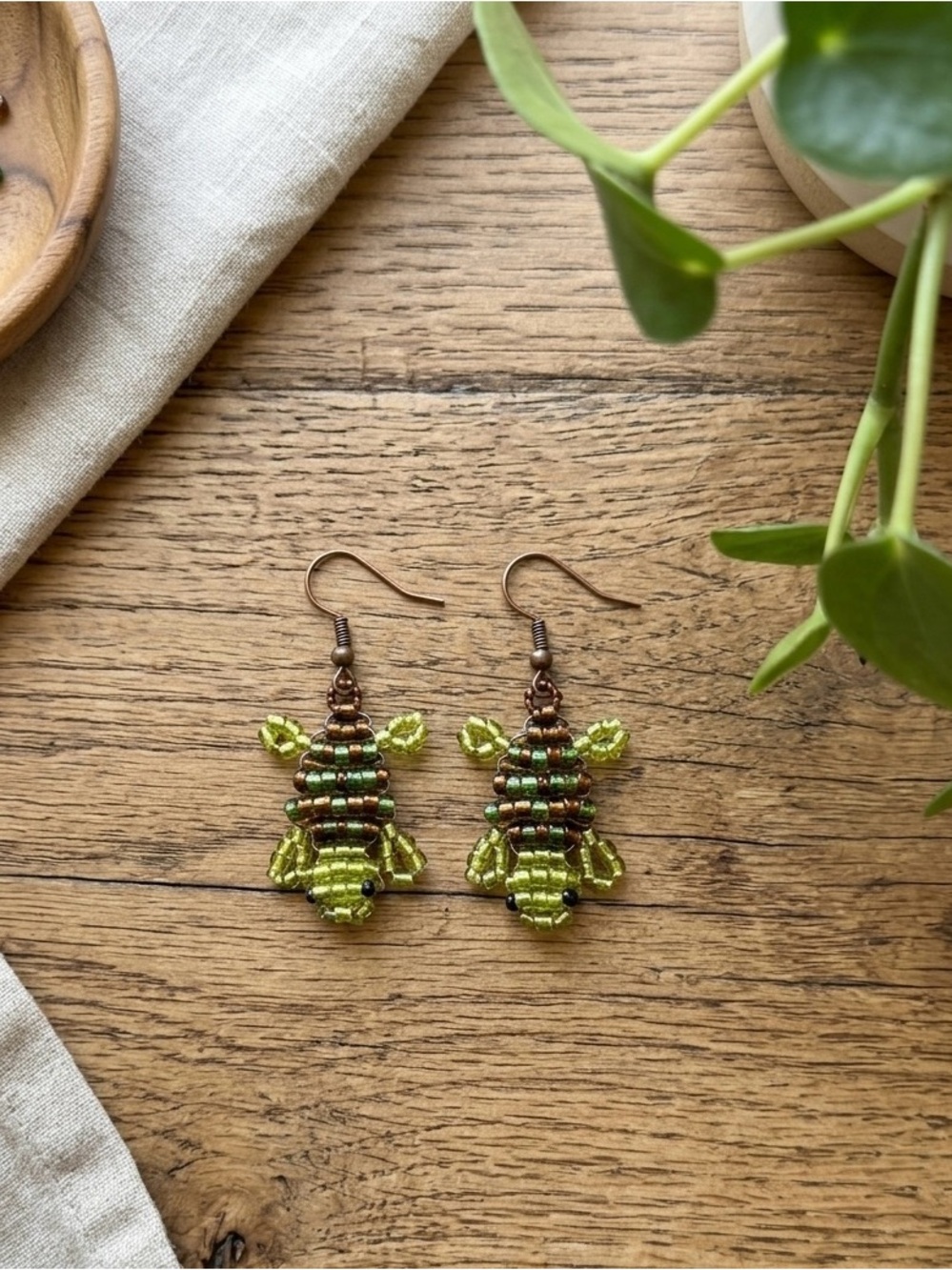 Handmade Beaded Turtle Drop Earrings Green Brown Boho Whimsical Seed Bead - Picture 2 of 2